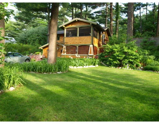 Unit for sale at 11 Woodland Ave, Pembroke, MA 02359