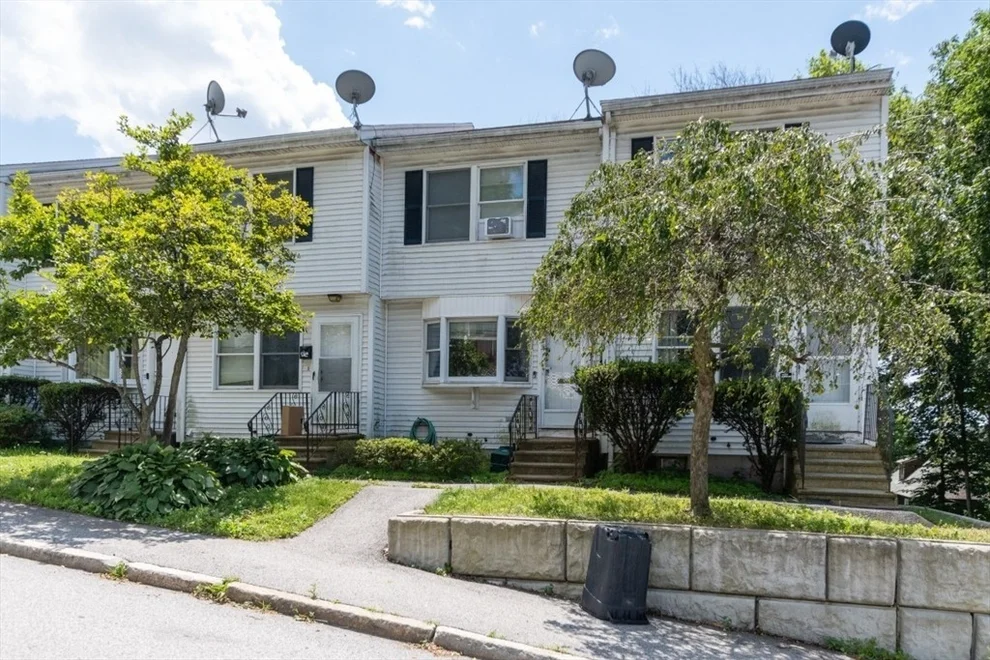 Unit for sale at 6 Mount Vernon St, Worcester, MA 01605
