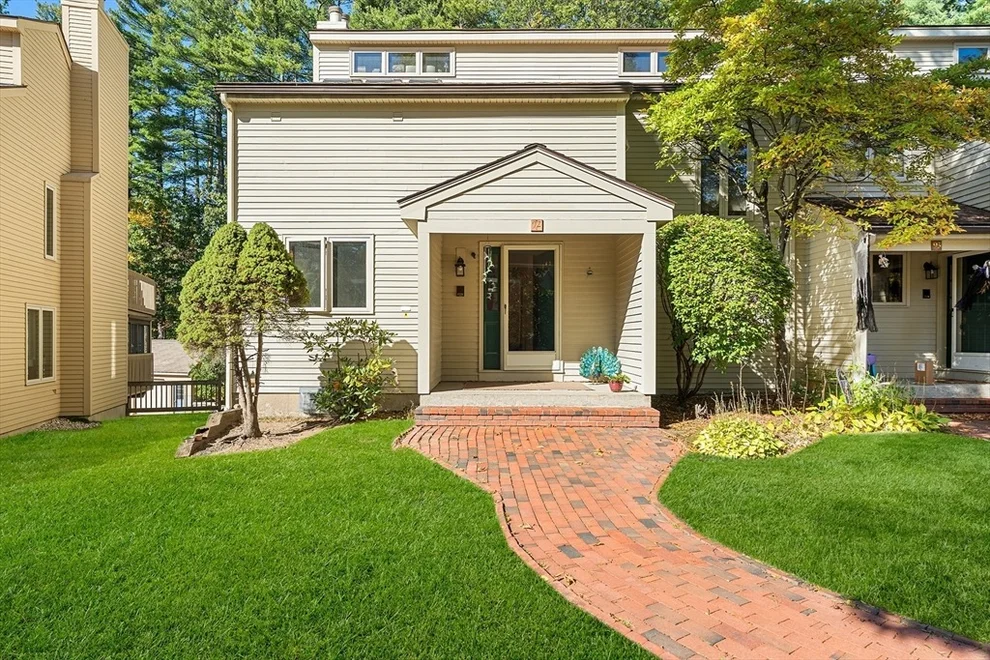 Unit for sale at 92 Jimney Dr, Westford, MA 01886