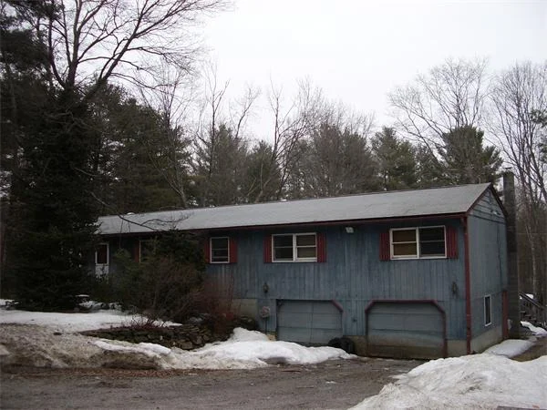 Unit for sale at 8 Old Mill Rd, Raymond, NH 03077