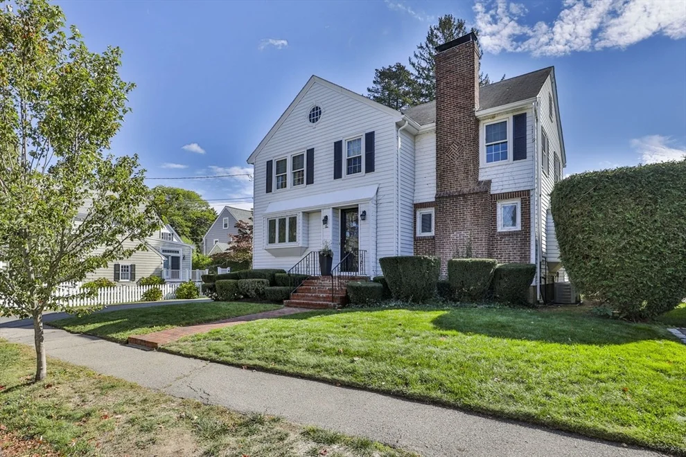 Unit for sale at 10 Lawndale Rd, Milton, MA 02186
