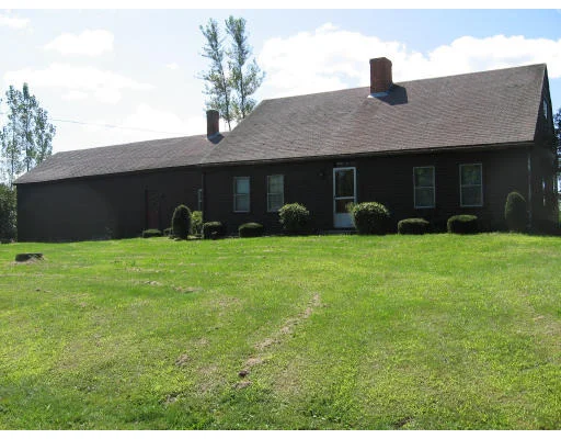 Unit for sale at 971 West St, Barre, MA 01005