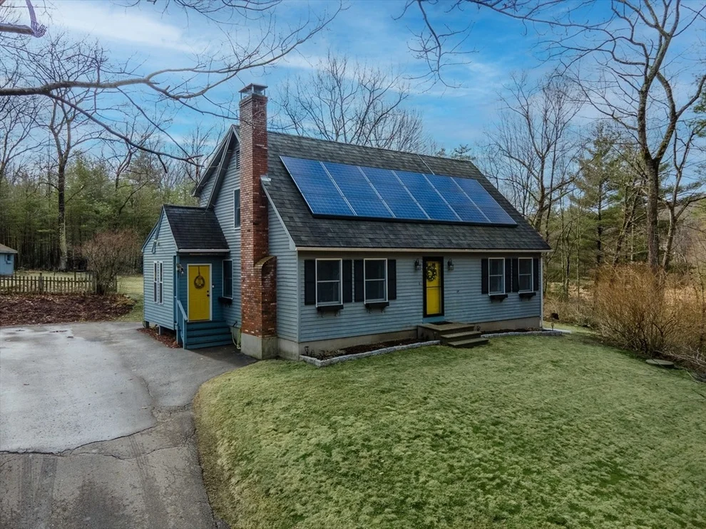 Unit for sale at 49 Cranberry Meadow Rd, Spencer, MA 01562