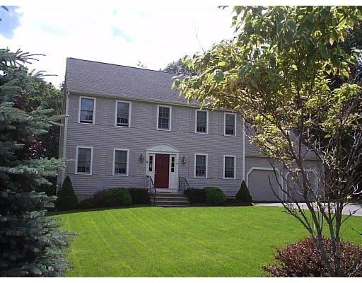 Unit for sale at 4 Toblin Hill Drive, Shrewsbury, MA 01545
