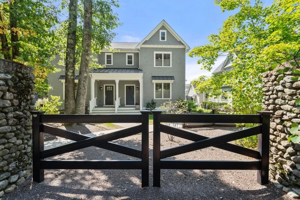 Unit for sale at 10 Fieldstone Way, Wellesley, MA 02482