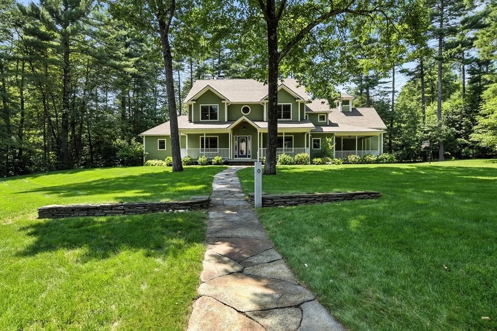 Unit for sale at 19 Hawthorn Rd, Amherst, MA 01002
