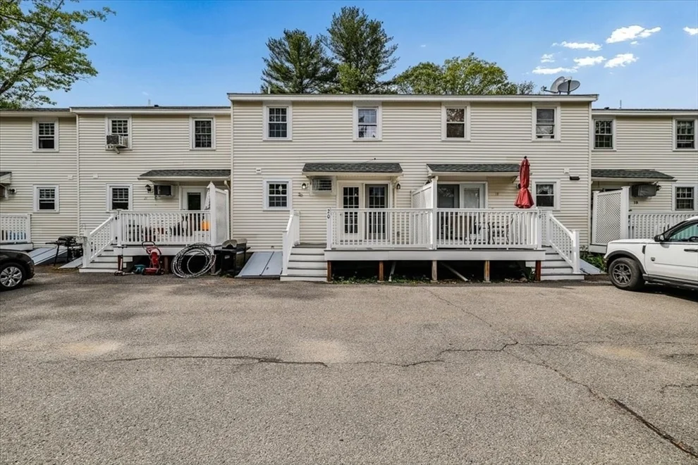 Unit for sale at 20 Olde Country Village, Londonderry, NH 03053