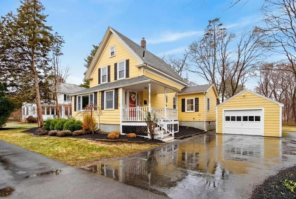 Unit for sale at 52 Maple St, Hamilton, MA 01982
