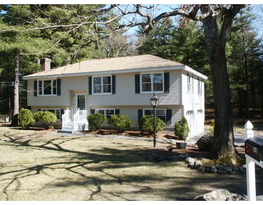 Unit for sale at 385 Pinnacle Street, Tewksbury, MA 01876