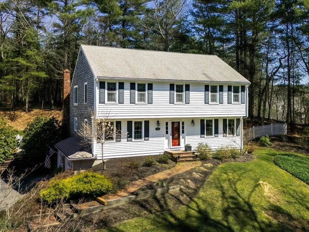 Unit for sale at 550 West St, Duxbury, MA 02332