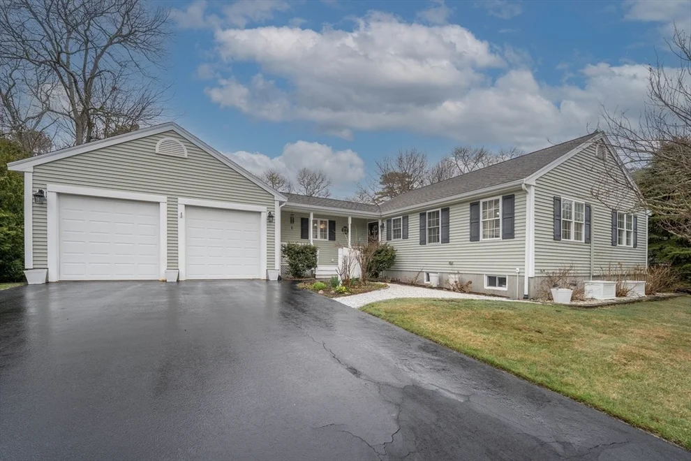 Unit for sale at 3 Lynne Rd, Wareham, MA 02571
