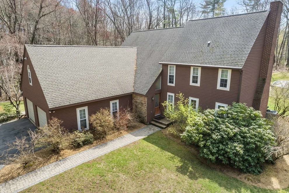 Unit for sale at 70 Fairlawn St, Northbridge, MA 01588