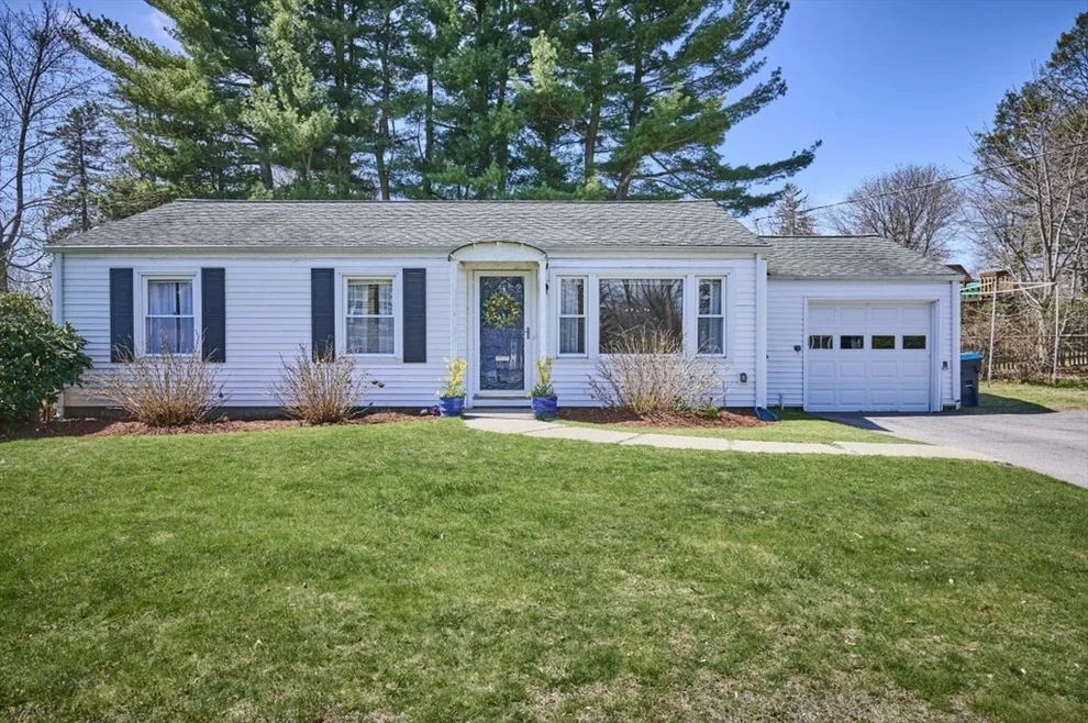Unit for sale at 24 Crescent St, Shrewsbury, MA 01545