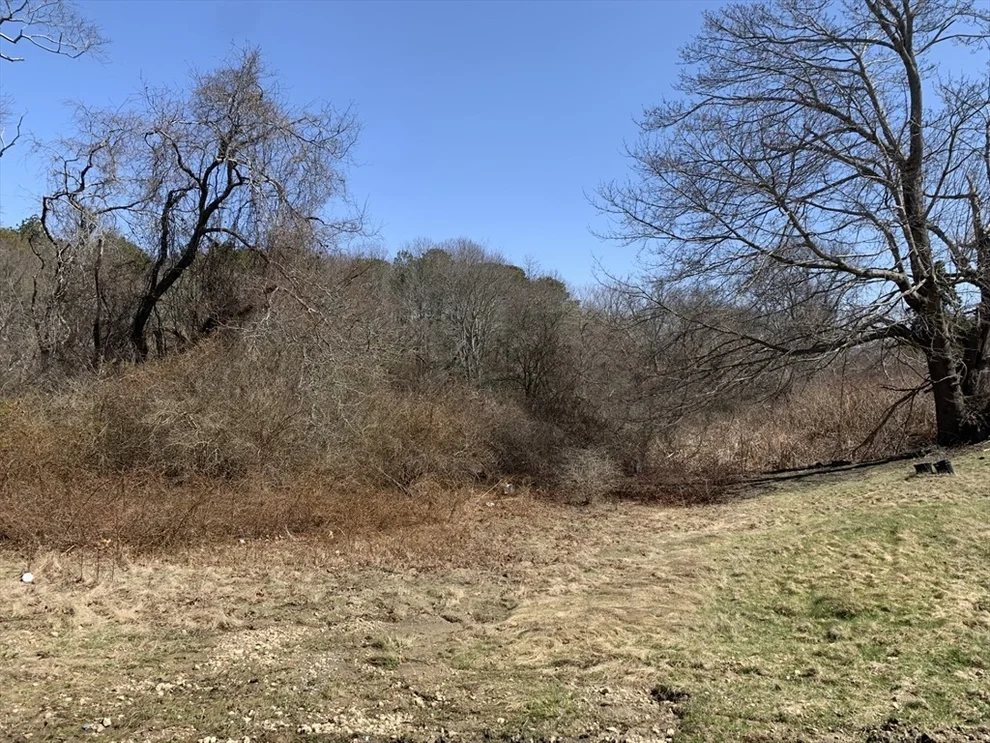 Unit for sale at 118 Iyannough Rd, Barnstable, MA 02601