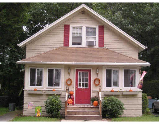 Unit for sale at 37 N Worcester Ave, Worcester, MA 01606