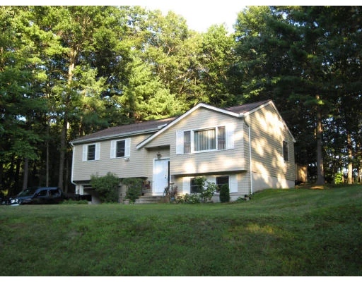 Unit for sale at 12 Edgehill Place, Amherst, MA 01002