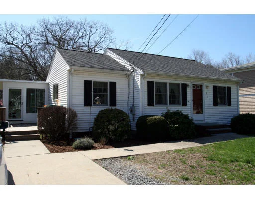 Unit for sale at 373 Elm St, Mansfield, MA 02048