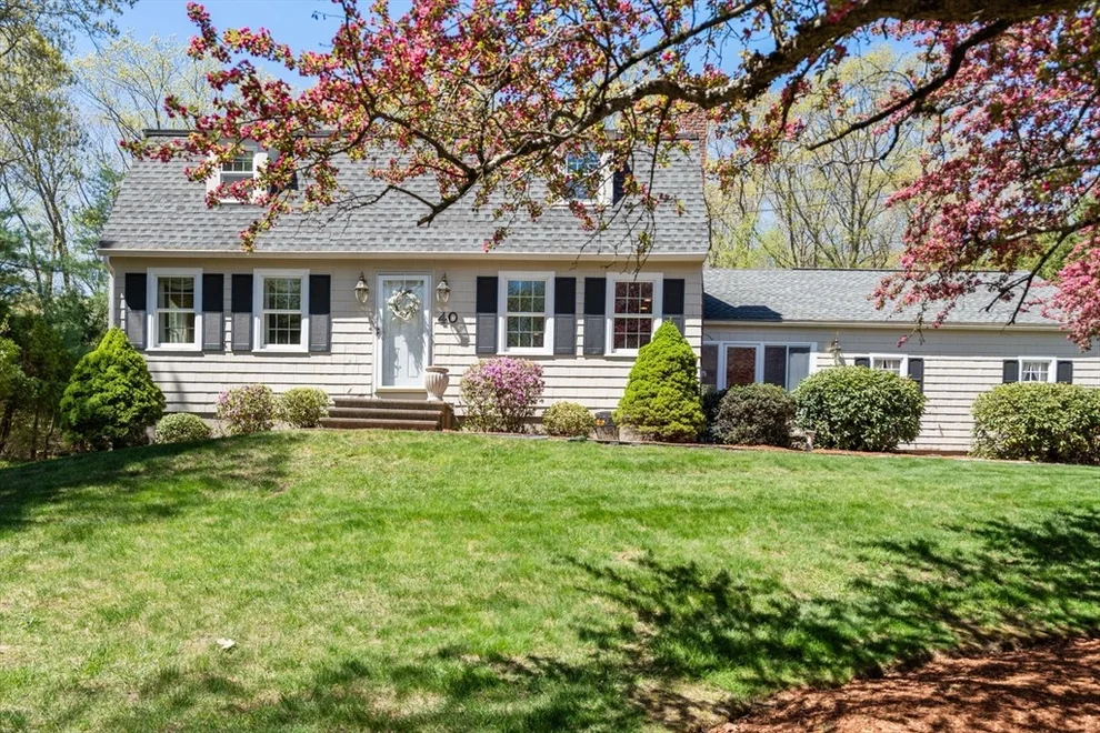 Unit for sale at 40 Amble Rd, Chelmsford, MA 01824