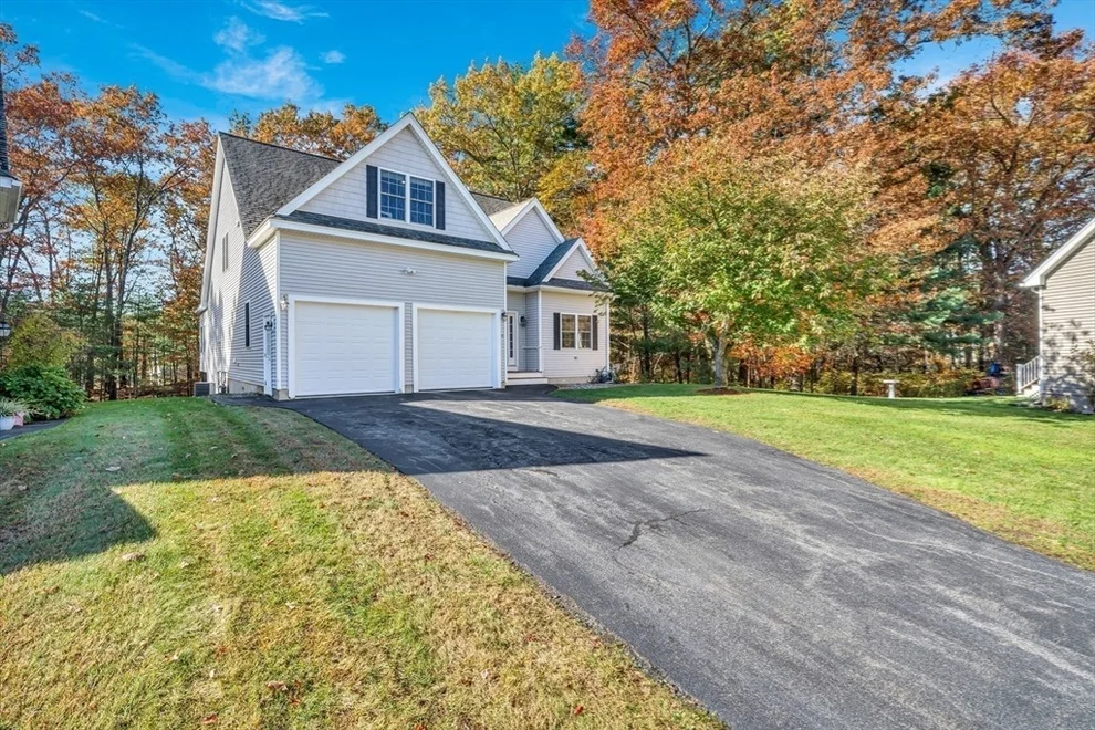 Unit for sale at 10 Dickens Lane, Tyngsborough, MA 01879