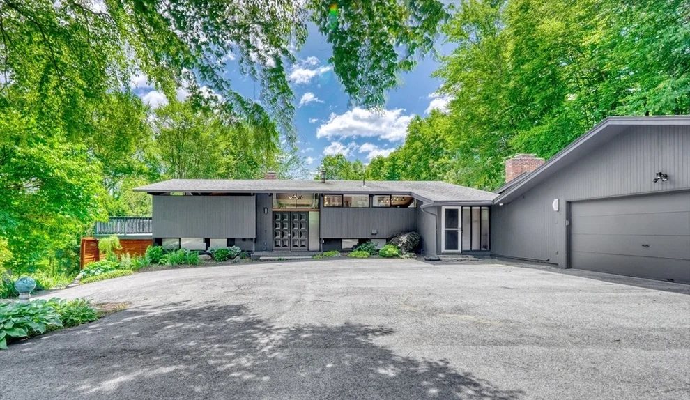 Unit for sale at 15 Lovers Lane, Southborough, MA 01772
