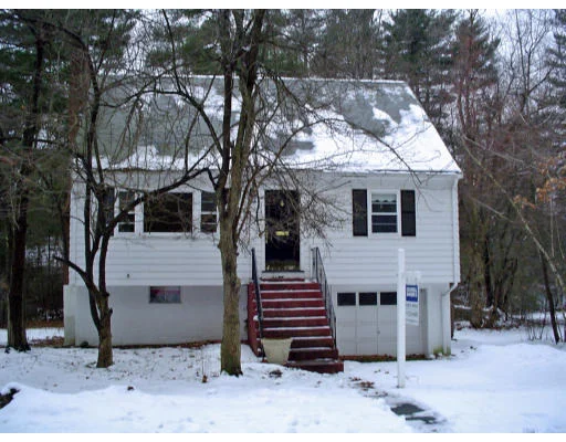 Unit for sale at 15 Sunnyside Ave, Wellesley, MA 02482