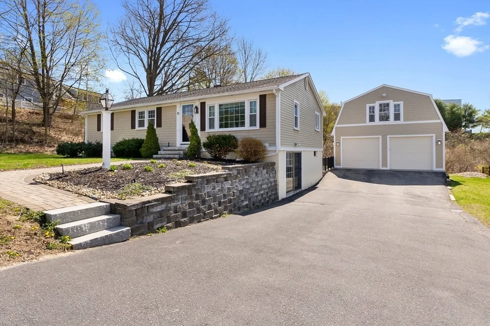 Unit for sale at 10 Hunter Dr, Newburyport, MA 01950