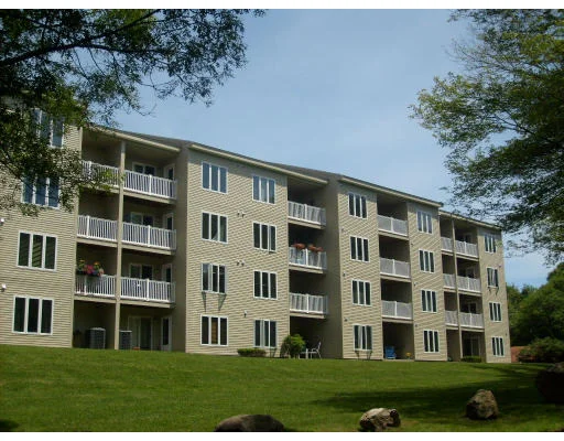 Unit for sale at 2 Duck Pond Rd, Beverly, MA 01915