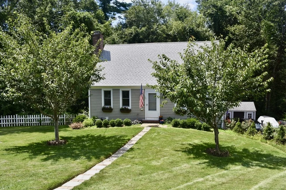 Unit for sale at 6 Michelle Lane, Mattapoisett, MA 02739