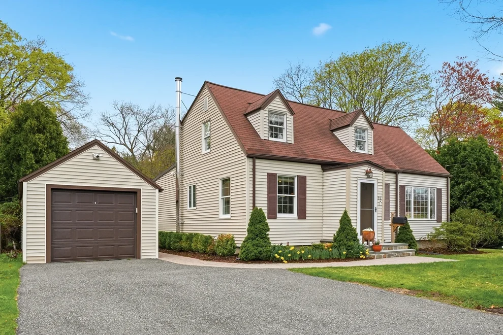 Unit for sale at 32 Woodland Drive, Framingham, MA 01701