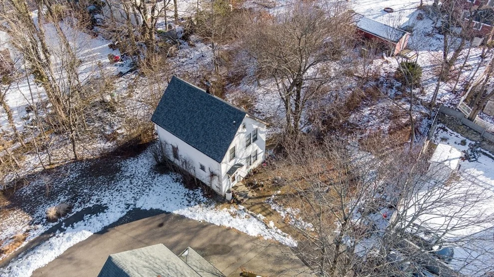 Unit for sale at 5 Cobb Lane, Dedham, MA 02026