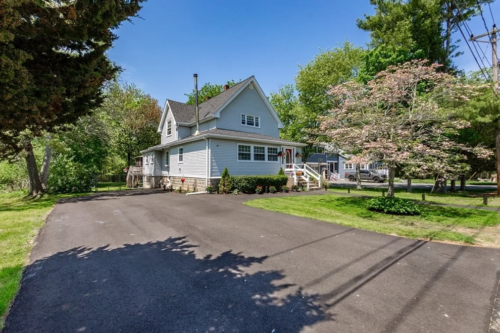 Unit for sale at 230 Greenwood St, Rockland, MA 02370