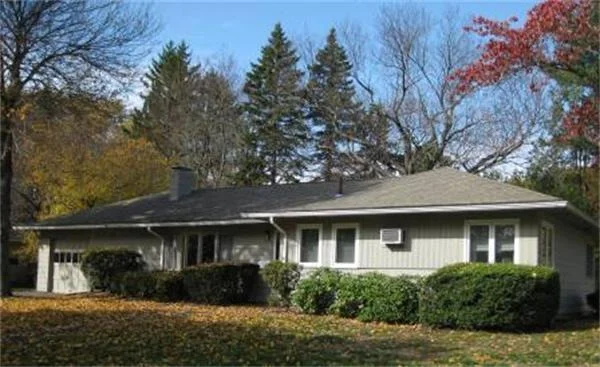 Unit for sale at 39 Hemlock Dr, Natick, MA 01760