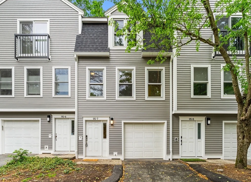 Unit for sale at 95 Anderer Ln, Boston, MA 02132
