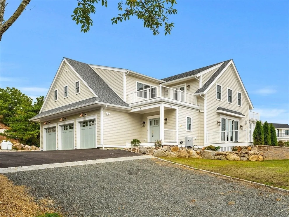Unit for sale at 220 Atlantic St, Gloucester, MA 01930