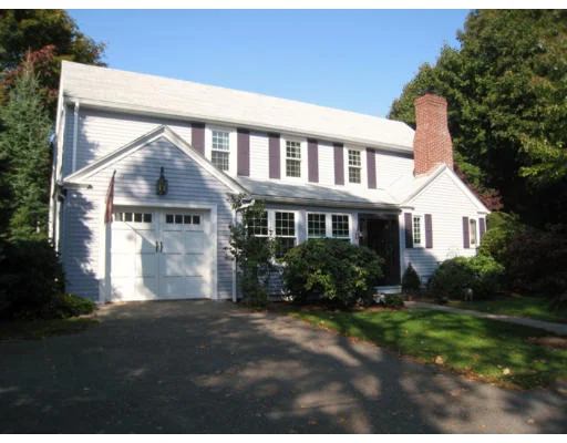 Unit for sale at 56 Londonderry Rd, Marblehead, MA 01945