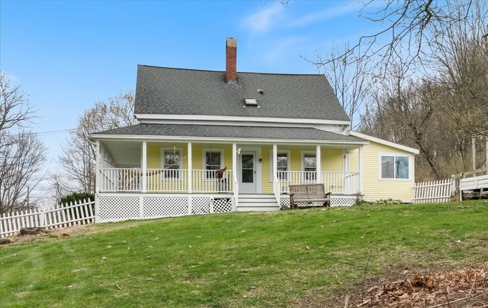 Unit for sale at 134 S Cross Rd, Haverhill, MA 01835