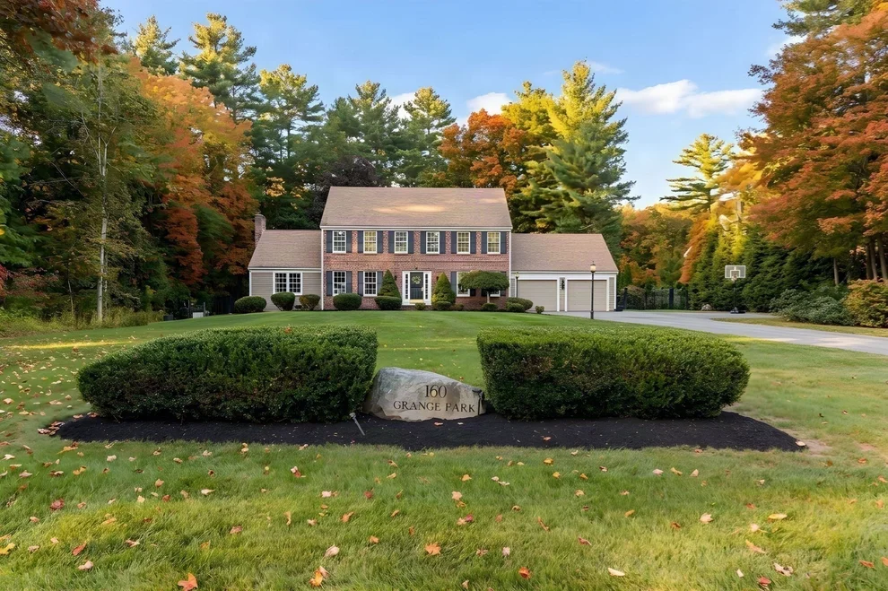 Unit for sale at 160 Grange Park, Bridgewater, MA 02324