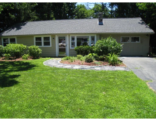 Unit for sale at 4 Melville Pl, Wayland, MA 01778
