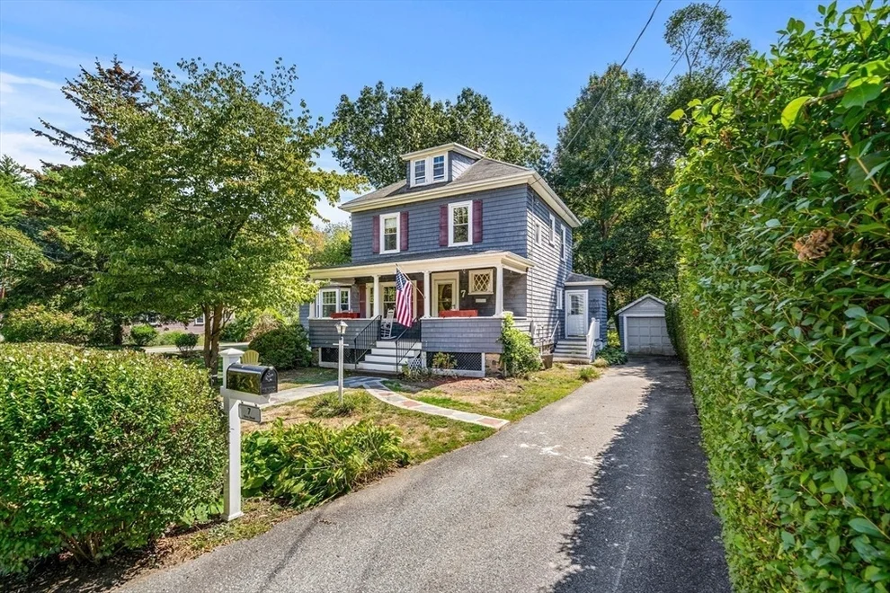 Unit for sale at 7 Essex St, Wakefield, MA 01880