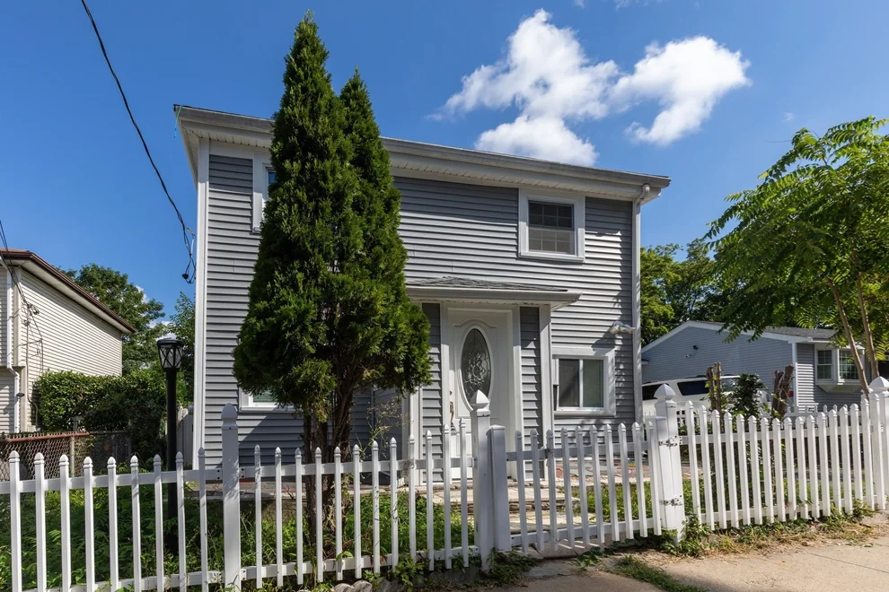Unit for sale at 452 Tecumseh St, Fall River, MA 02721