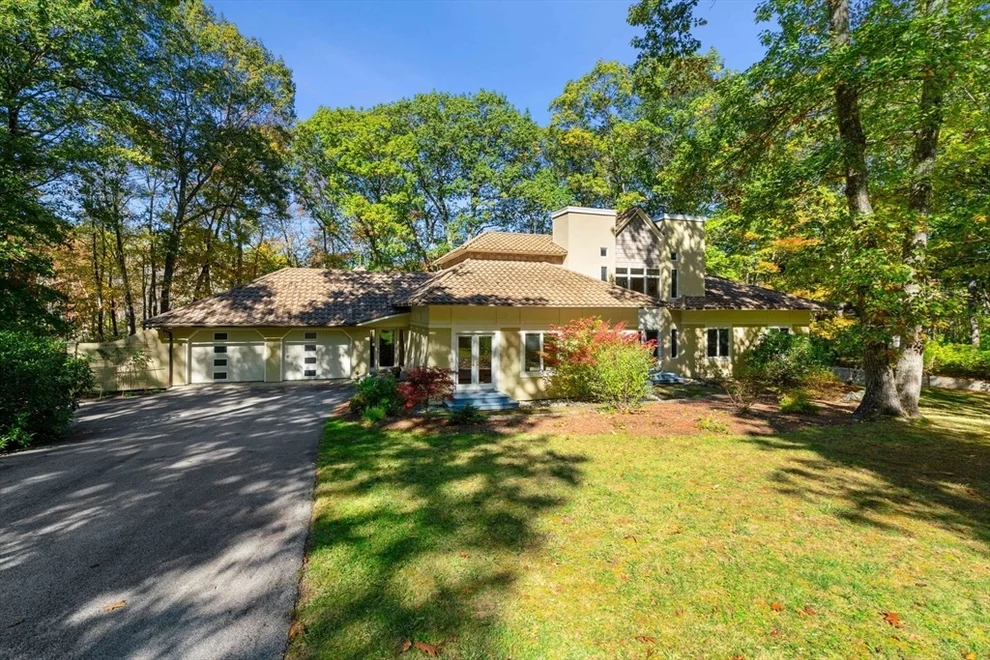 Unit for sale at 39 Sheffield Rd, Boxford, MA 01921
