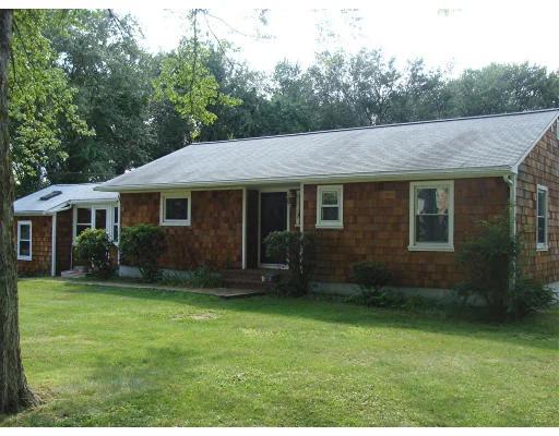 Unit for sale at 126 Putnam Hill Road, Sutton, MA 01590