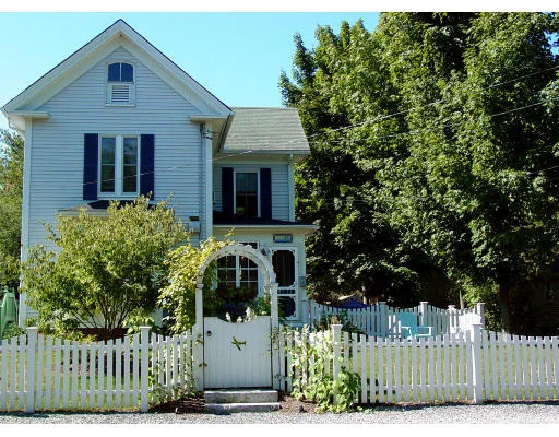 Unit for sale at 471 Merrimac St, Newburyport, MA 01950