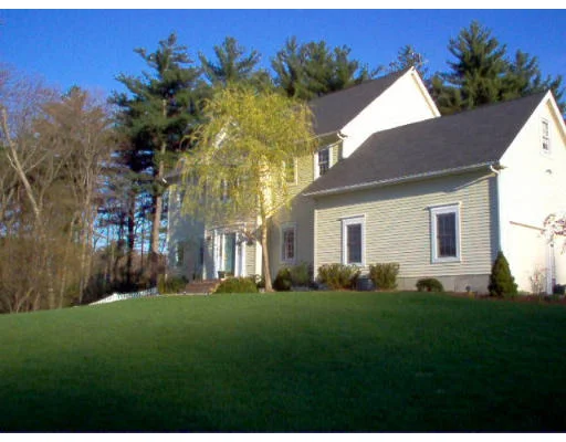 Unit for sale at 20 Skyline Circle, Canton, MA 02021
