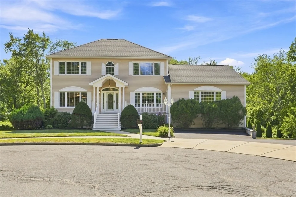 Unit for sale at 9 Sullivan Cir, Stoneham, MA 02180