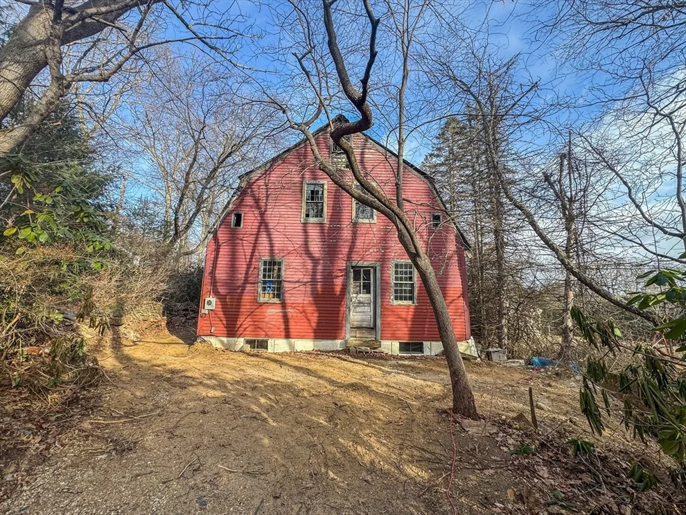 Unit for sale at 203 Chamberlain Hill Rd, Barre, MA 01005