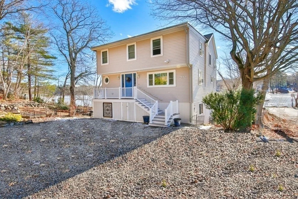 Unit for sale at 202 W Main St, Georgetown, MA 01833