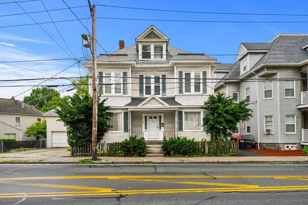 Unit for sale at 952 Bridge St, Lowell, MA 01850