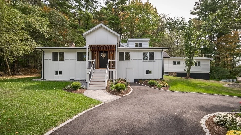 Unit for sale at 11 Mill Street, Manchester, MA 01944