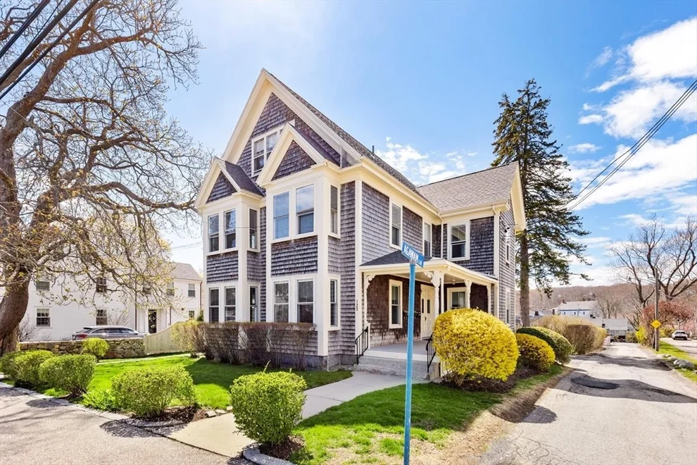 Unit for sale at 125 Main St, Rockport, MA 01966